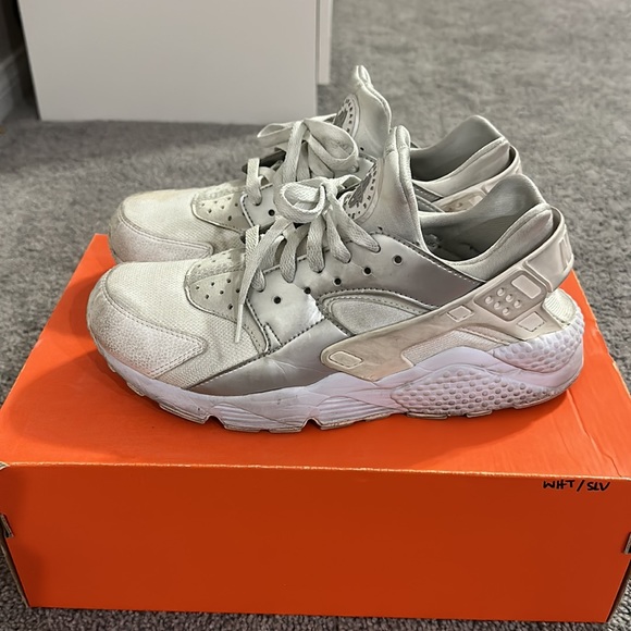 Nike Air Huarache - Picture 3 of 5